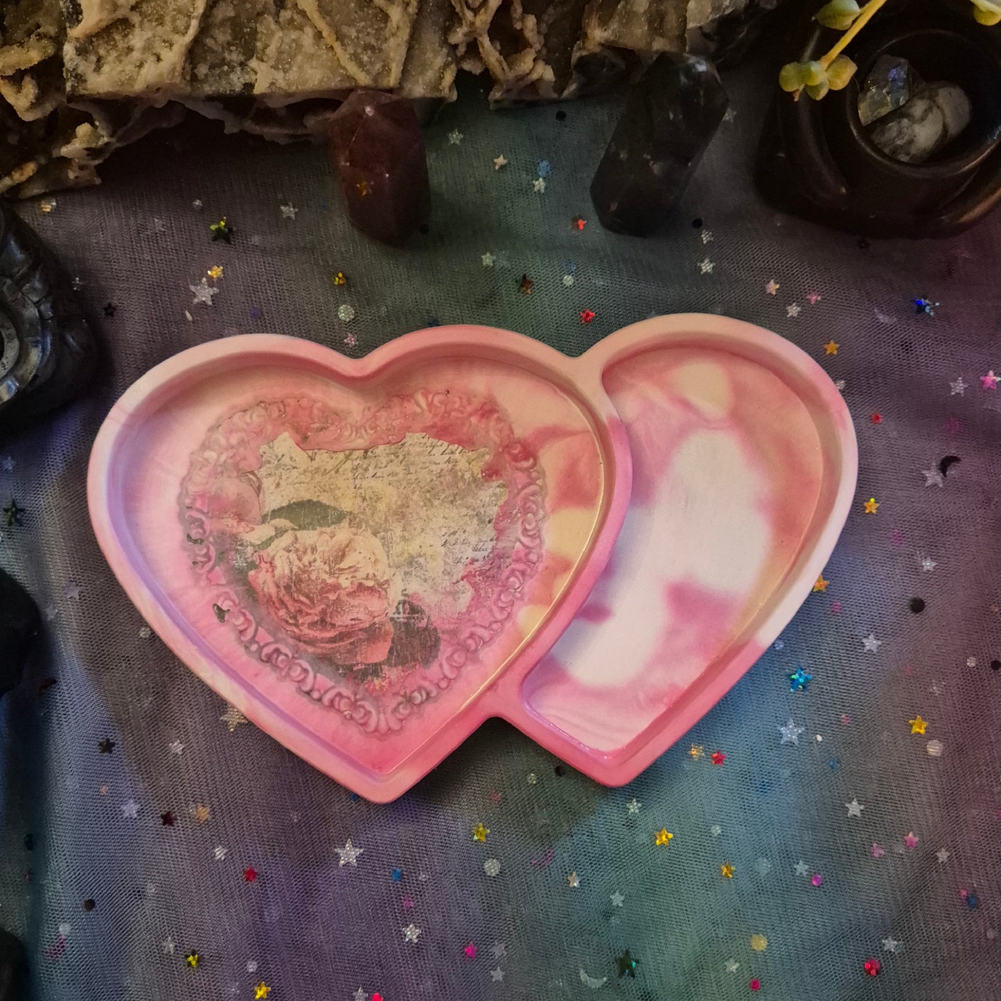 Vintage Rose Dual Heart Trinket Tray